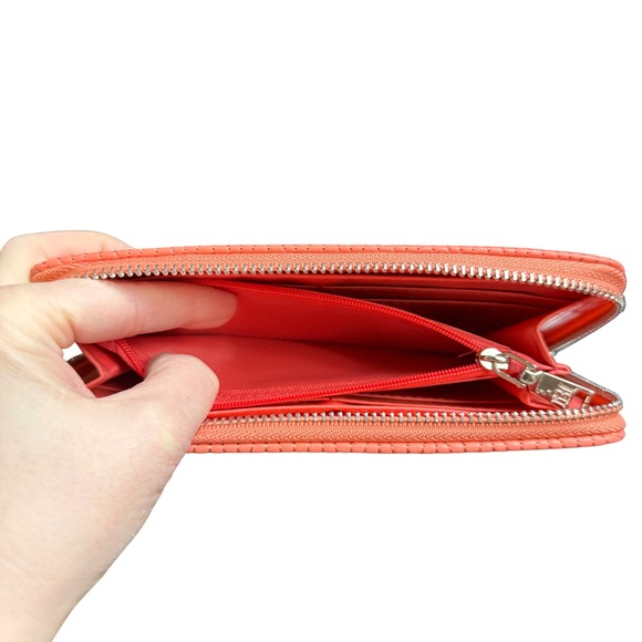 Badgley Mischka Coral Quilted Vegan Leather Zip Around Wallet BM-1140 - Picture 7 of 9